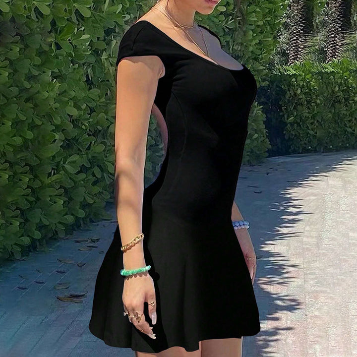 Black Round Neck Backless Dress