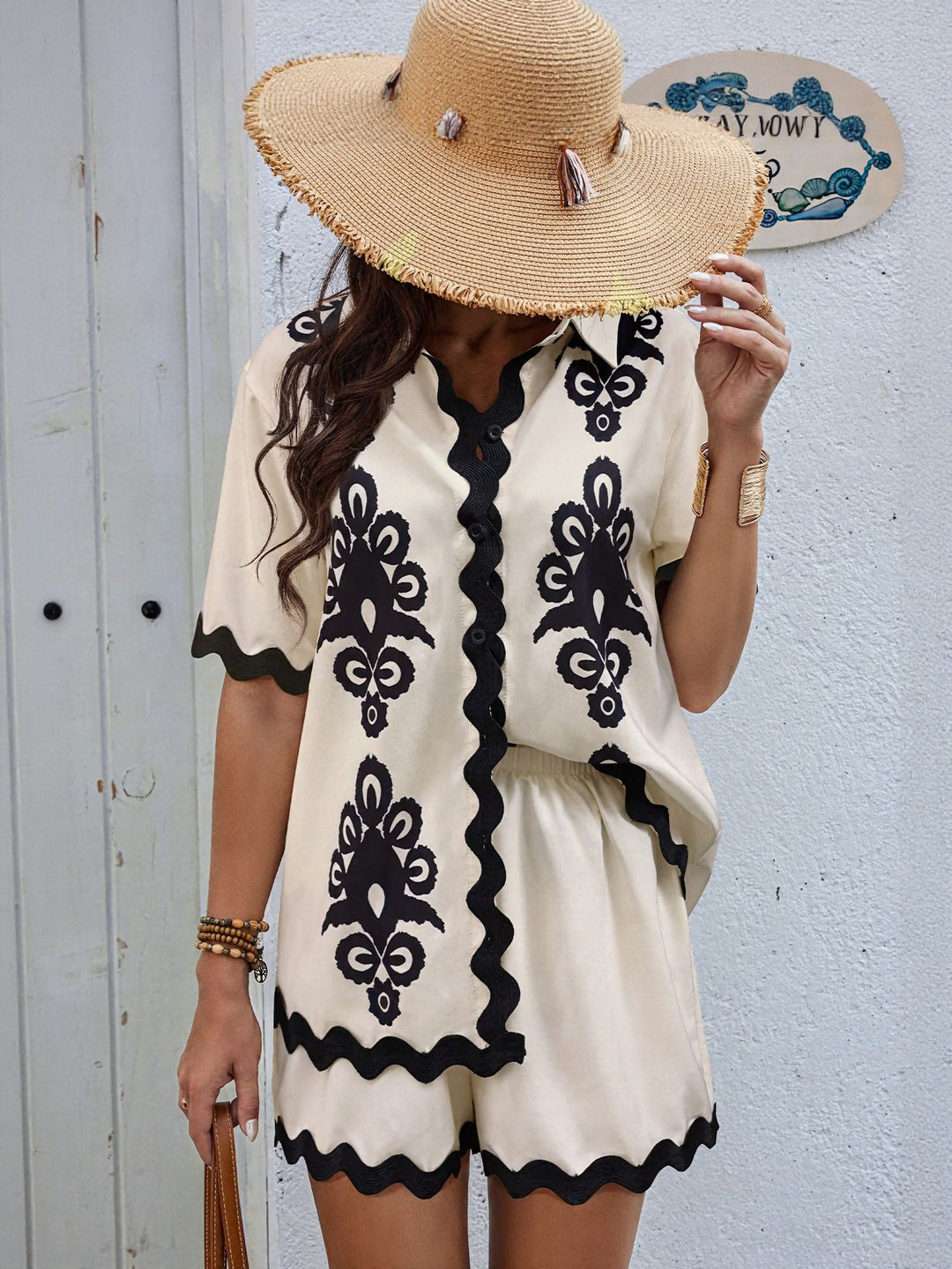 White Ric Rac Lace Highlight Coord Set With Short