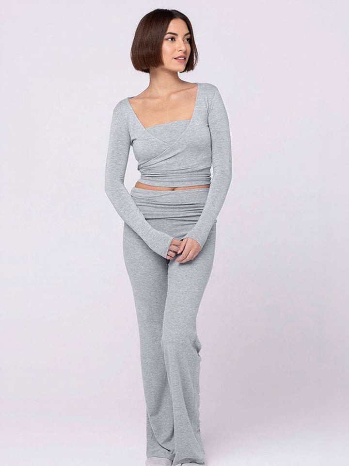 Grey Sqaure Neckfull Sleeves Top With Stratight Pant Coord Set