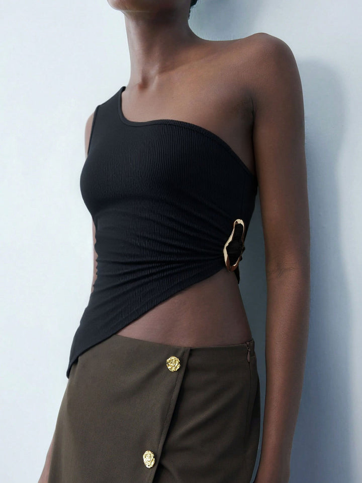 Black One Shoulder Buckle Attached Asymmetrical Top