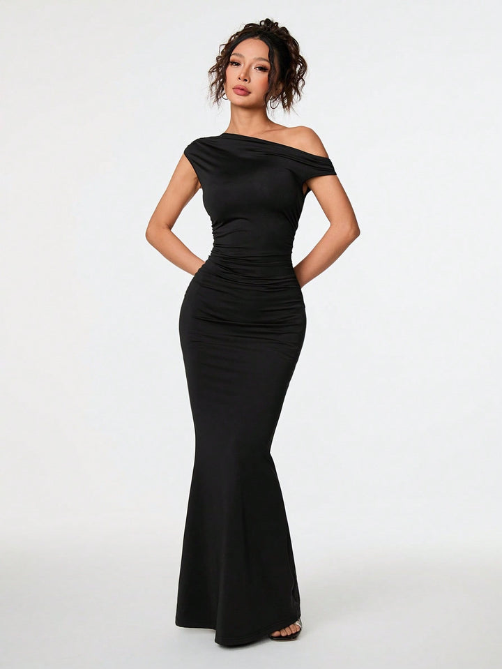 Black Off-Shoulder Oblique Collar Dress
