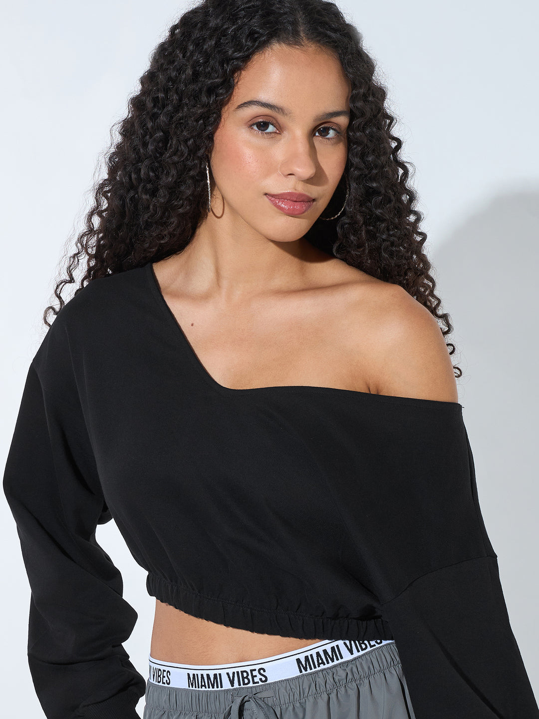 Black V Neck Cropped Sweatshirt