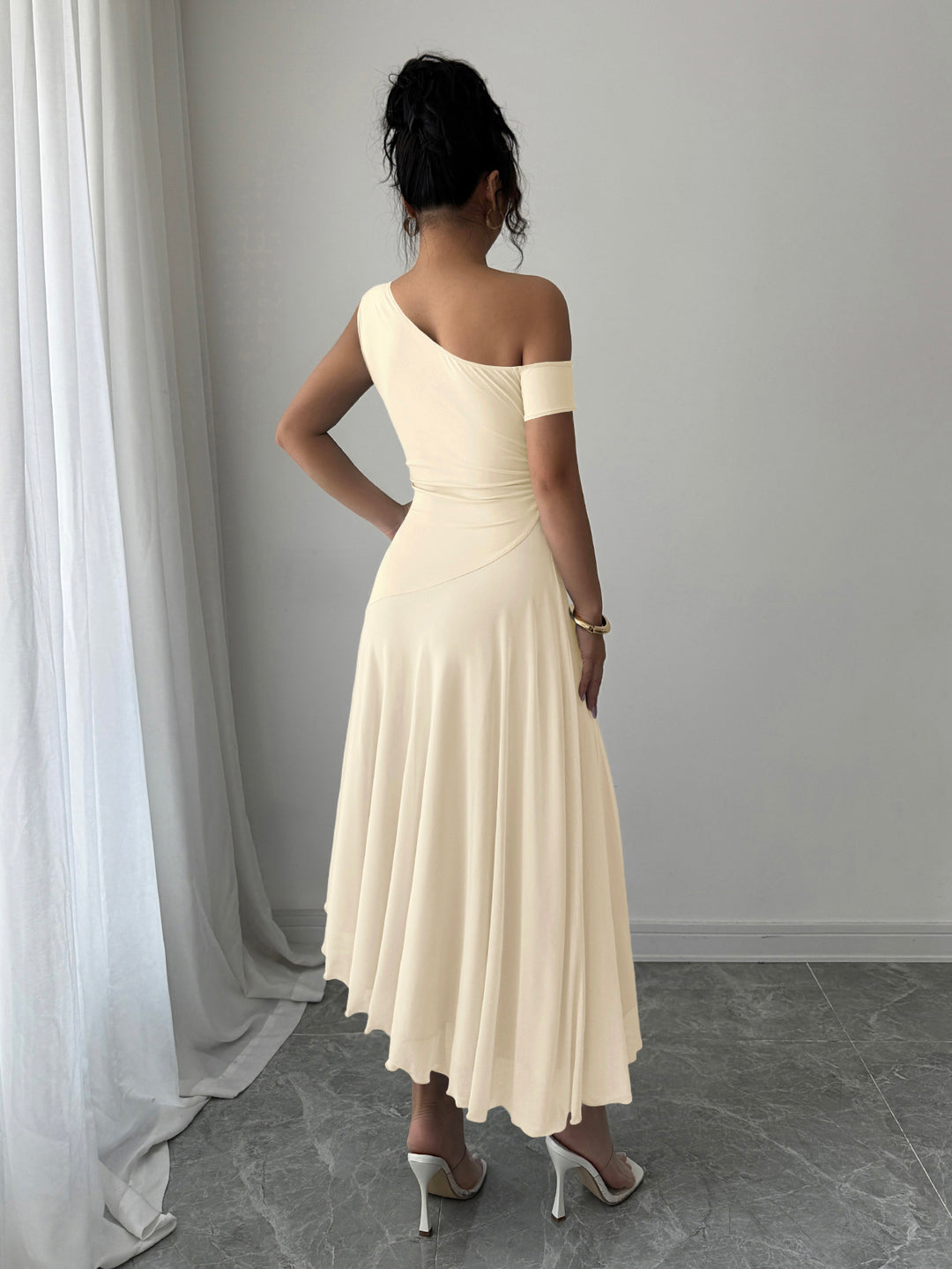Off White One Shoulder Sleeveless Pleated Dress