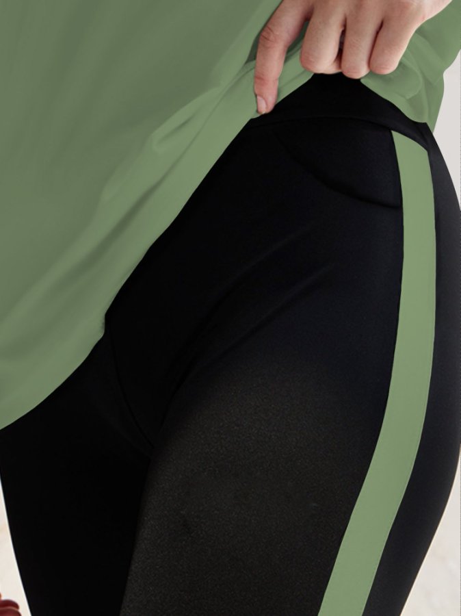 Green Short Sleeve Graphic Print Tshirt