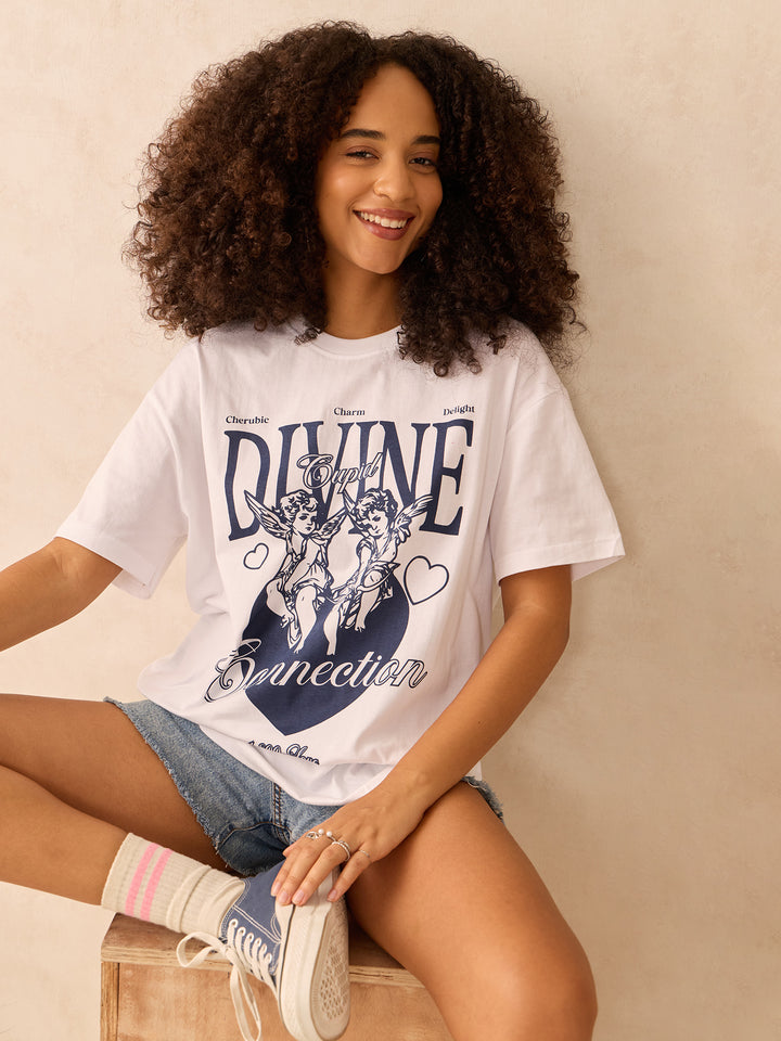 White Crew Neck Graphic Tshirt