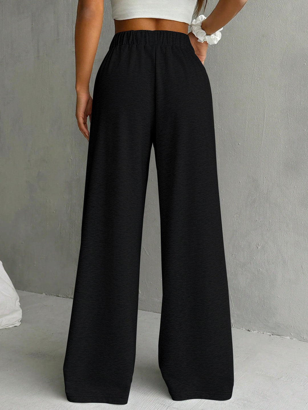 Black Solid Sweatpants