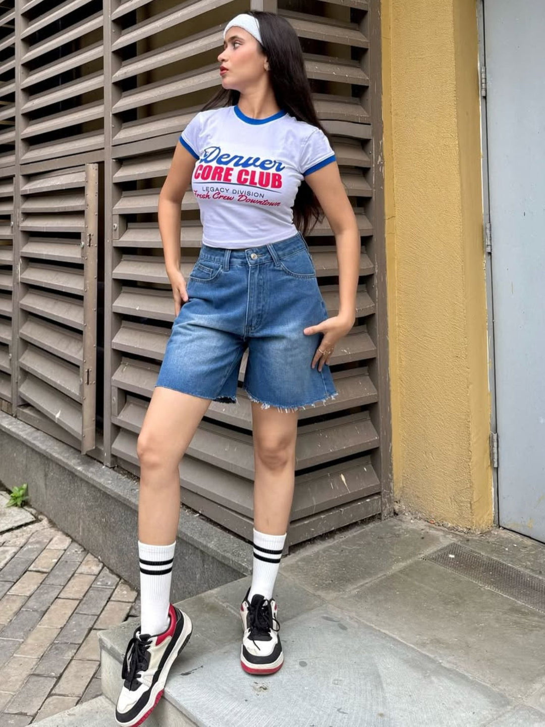White Graphic Cropped T-Shirt