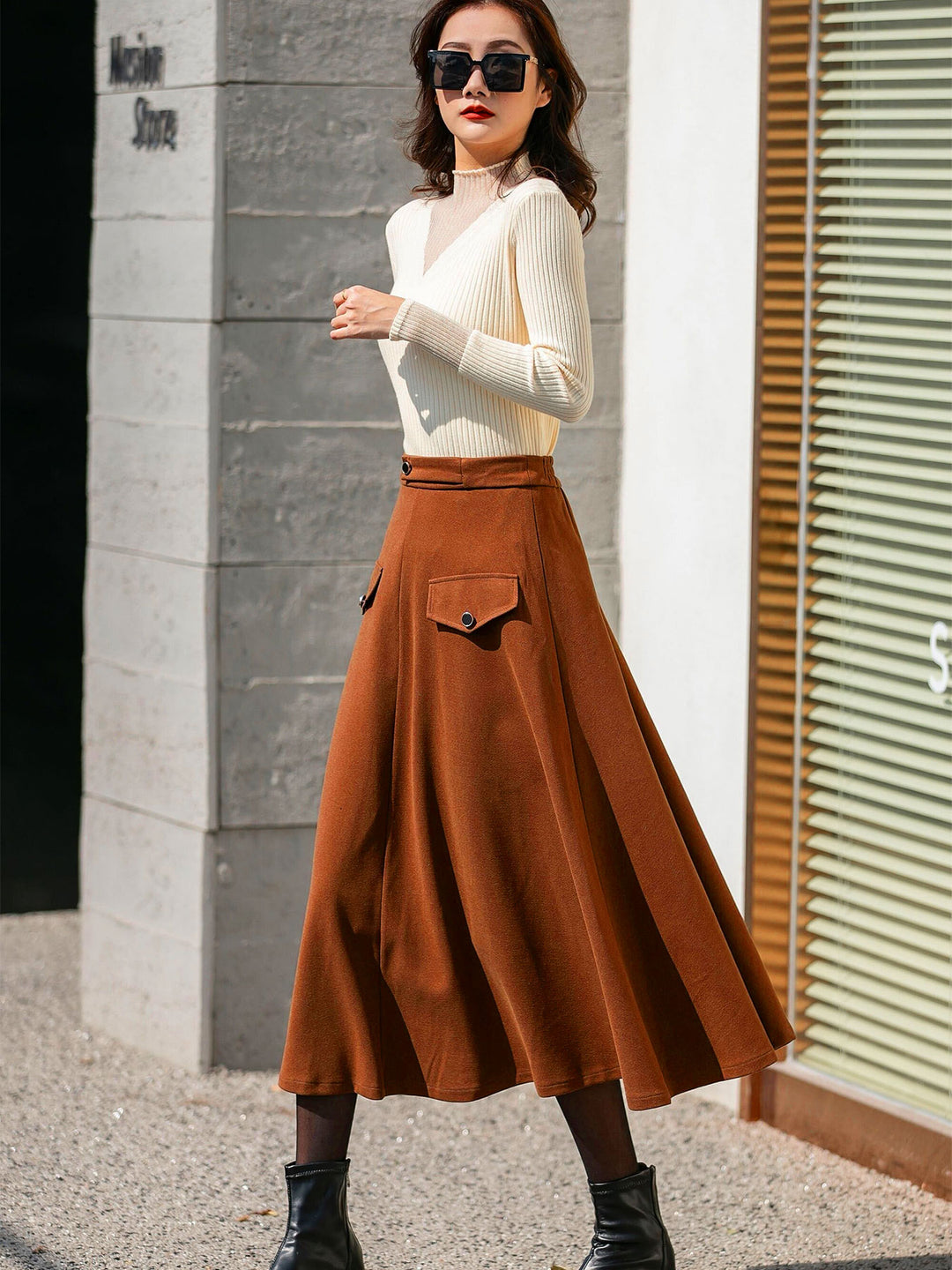 Brown Flared Skirt With Cargo Pockets