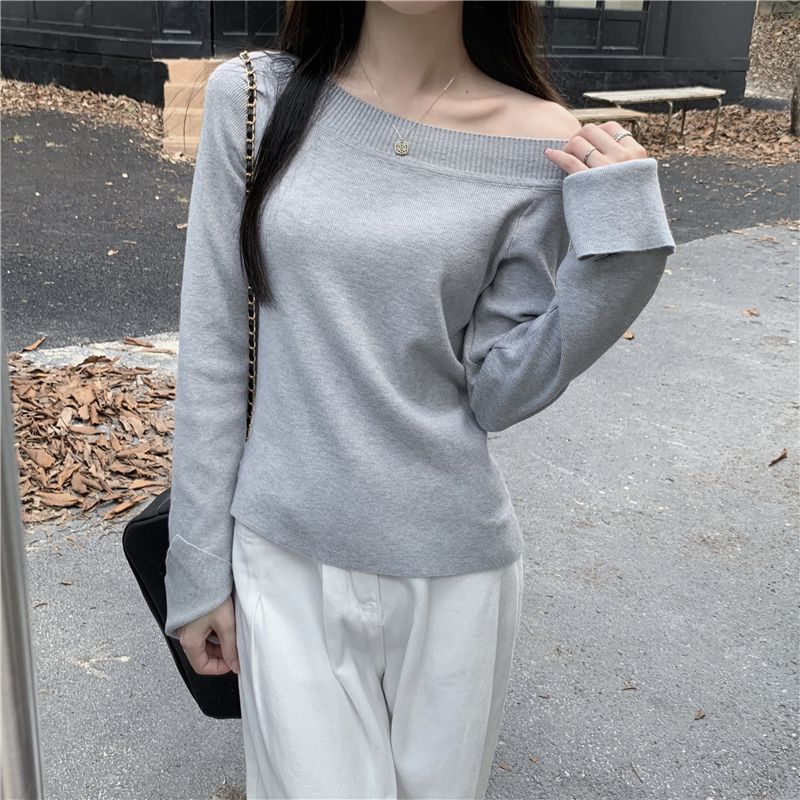 Grey Side Ruched Solid Knit Top