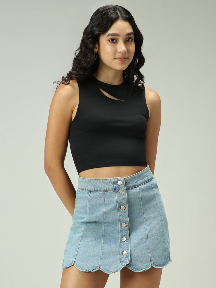 Black Solid Top With A Slit
