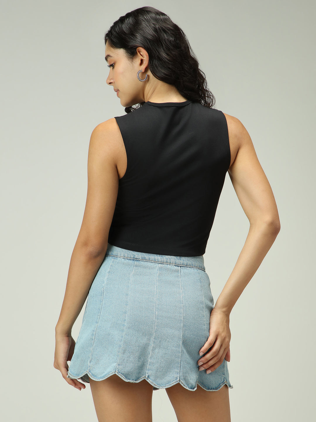 Black Solid Top With A Slit