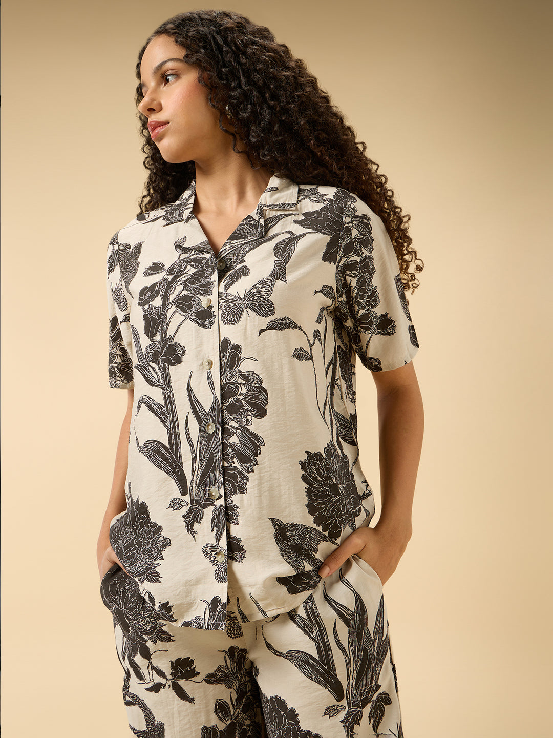 Off White Floral Printed Top And Pants Co-Ord Set