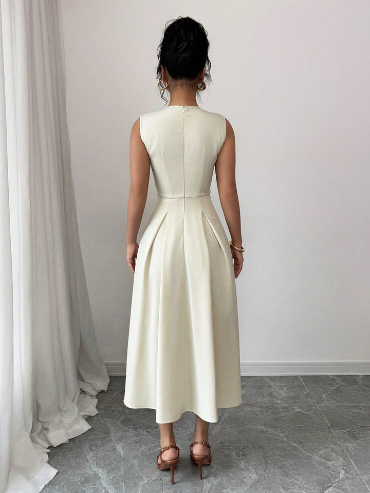 Off White Sleeveless V-Neck Dress