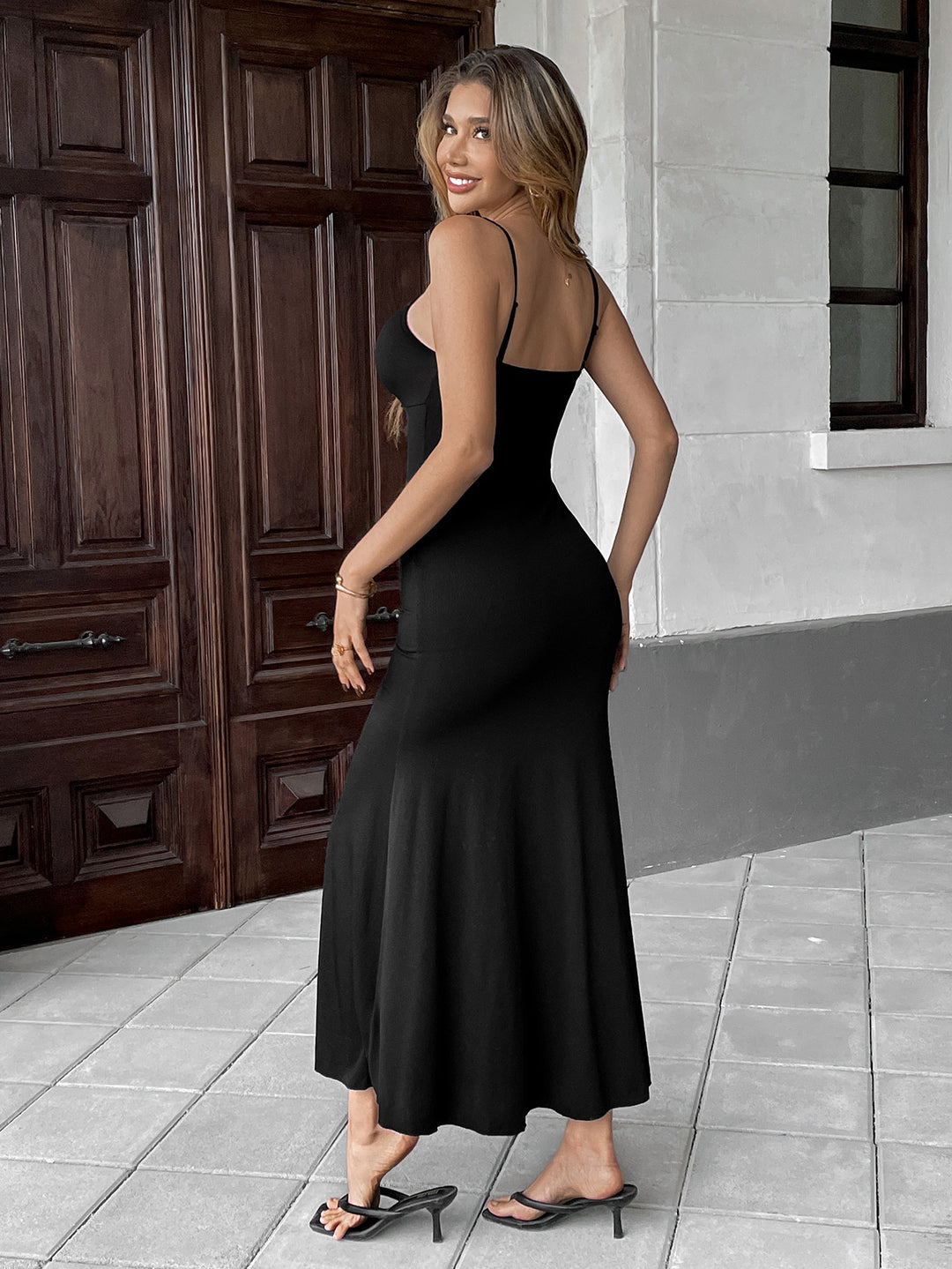Black Sleeveless Neck Detail Dress