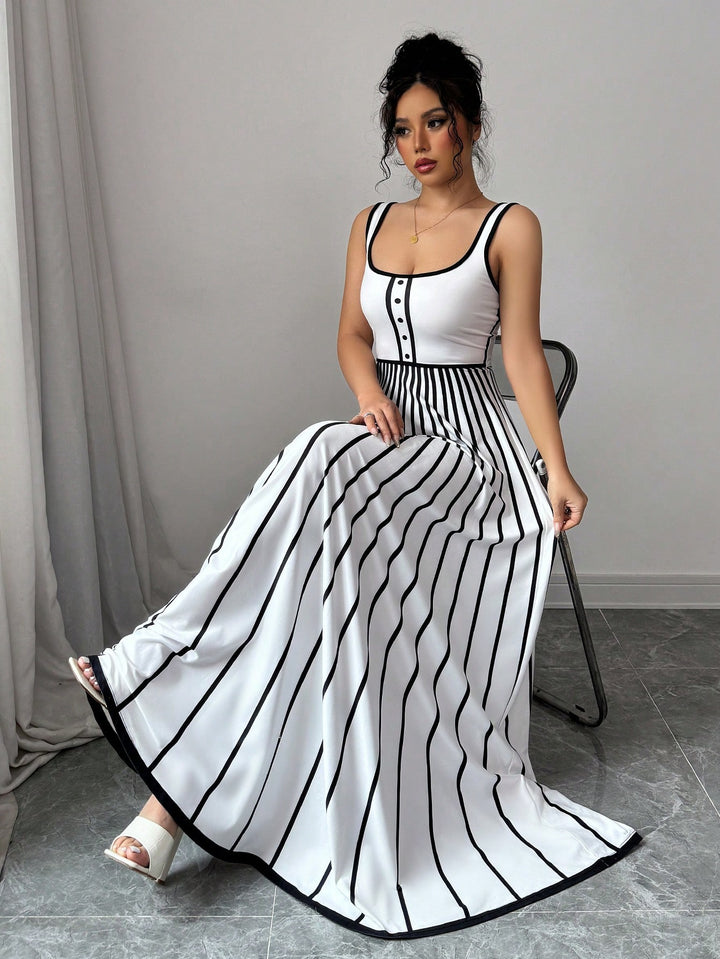 White Contrast Highlighting Sleeveless Flared Dress