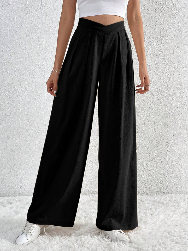 Black Solid Wide Leg Pleated Trousers
