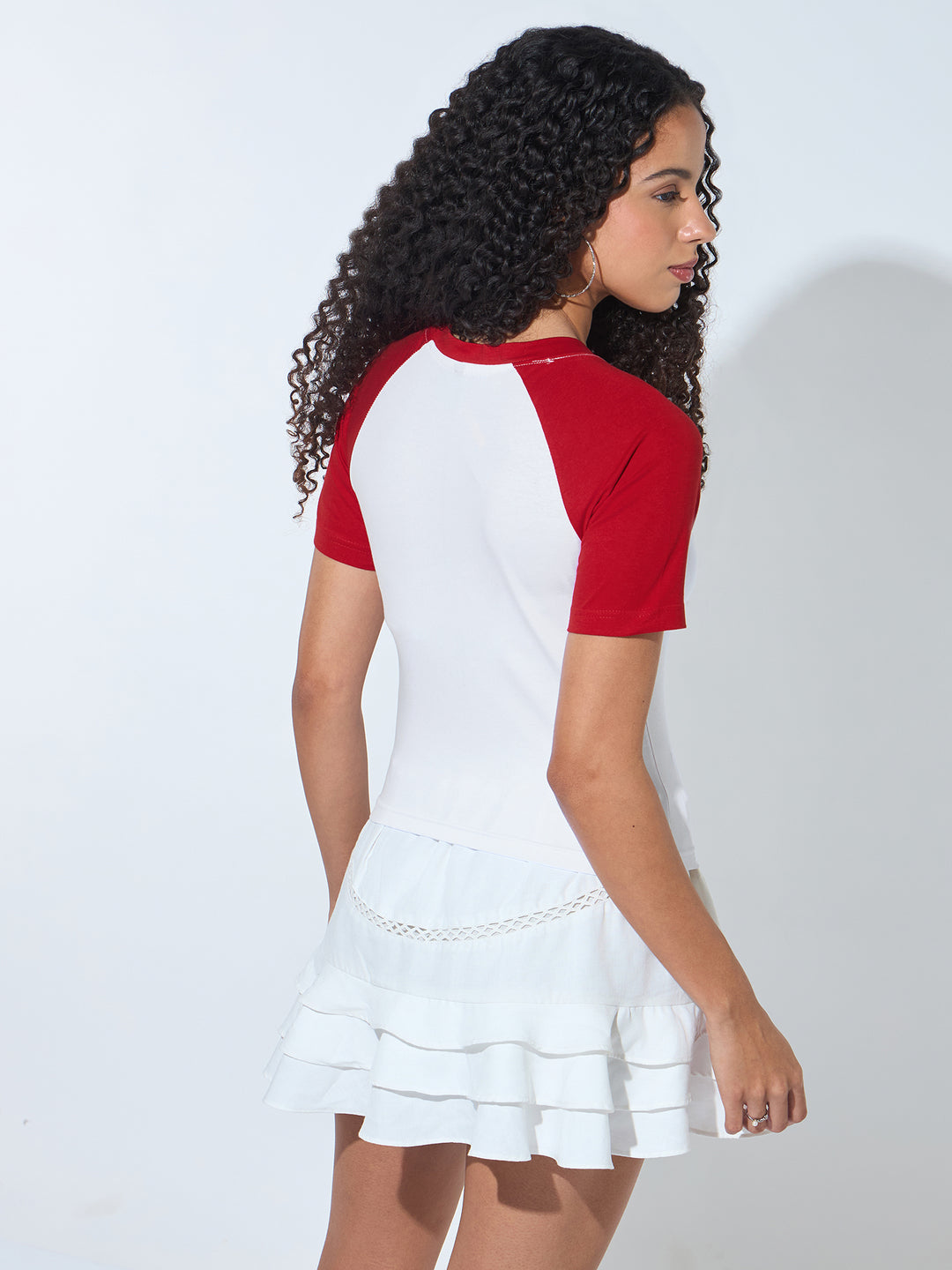 White Crew Neck Graphic Tshirt