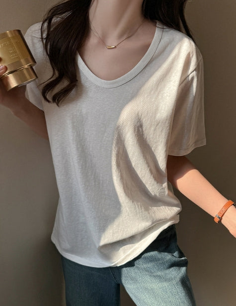 White Relaxed Fit Solid T-Shirt