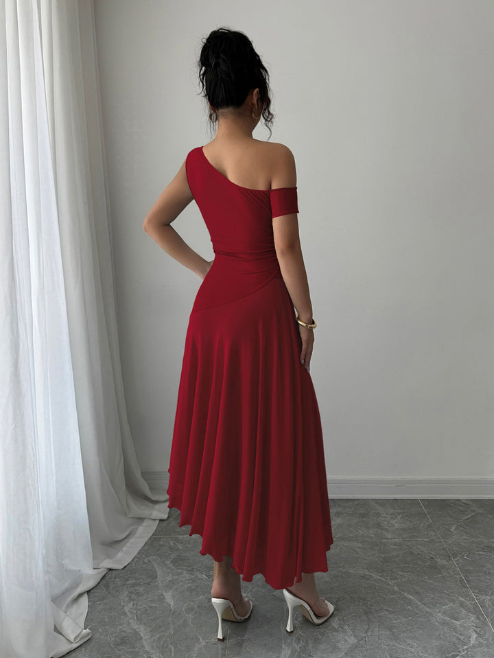 Red  One Shoulder Sleeveless Pleated Dress