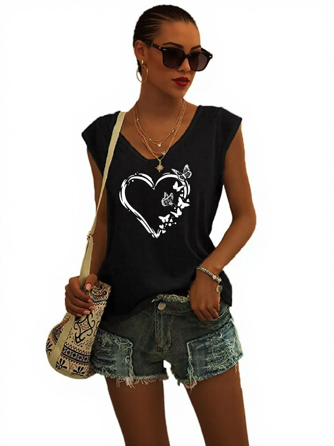 Black Heart Print Graphic Tshirt