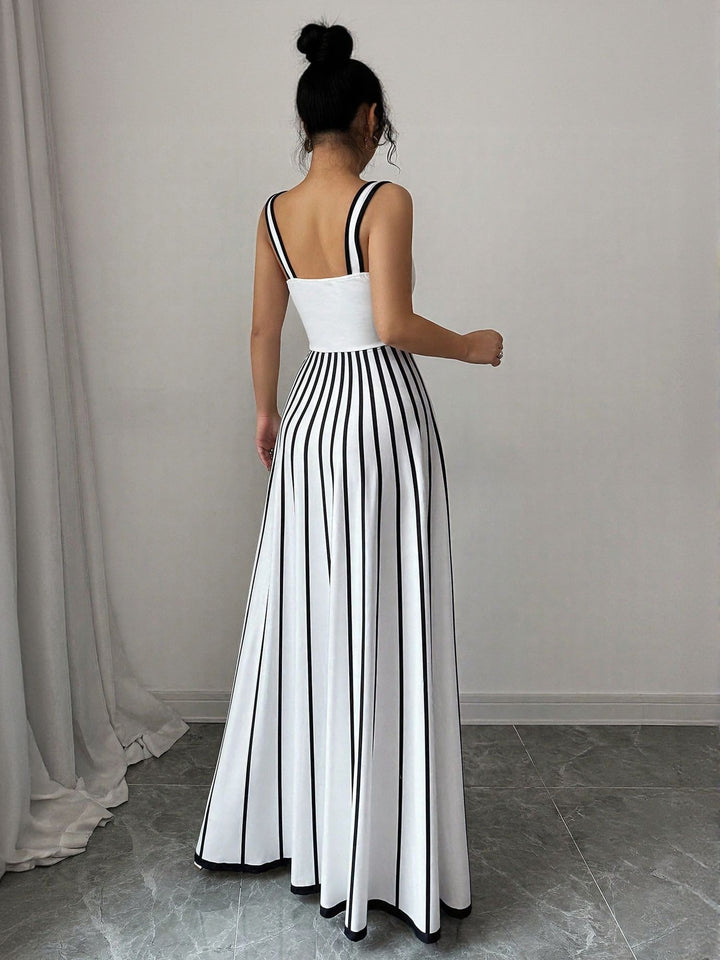 White Contrast Highlighting Sleeveless Flared Dress