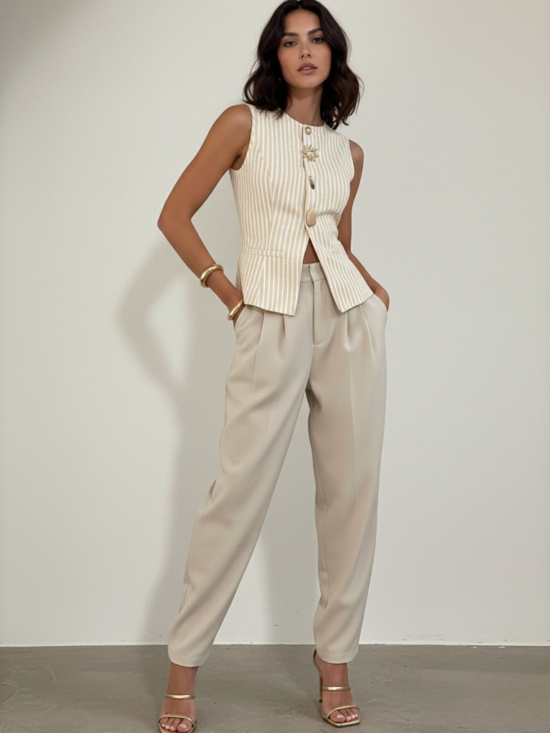 Yellow Sleeveless Metal Trim Front Slit Vest