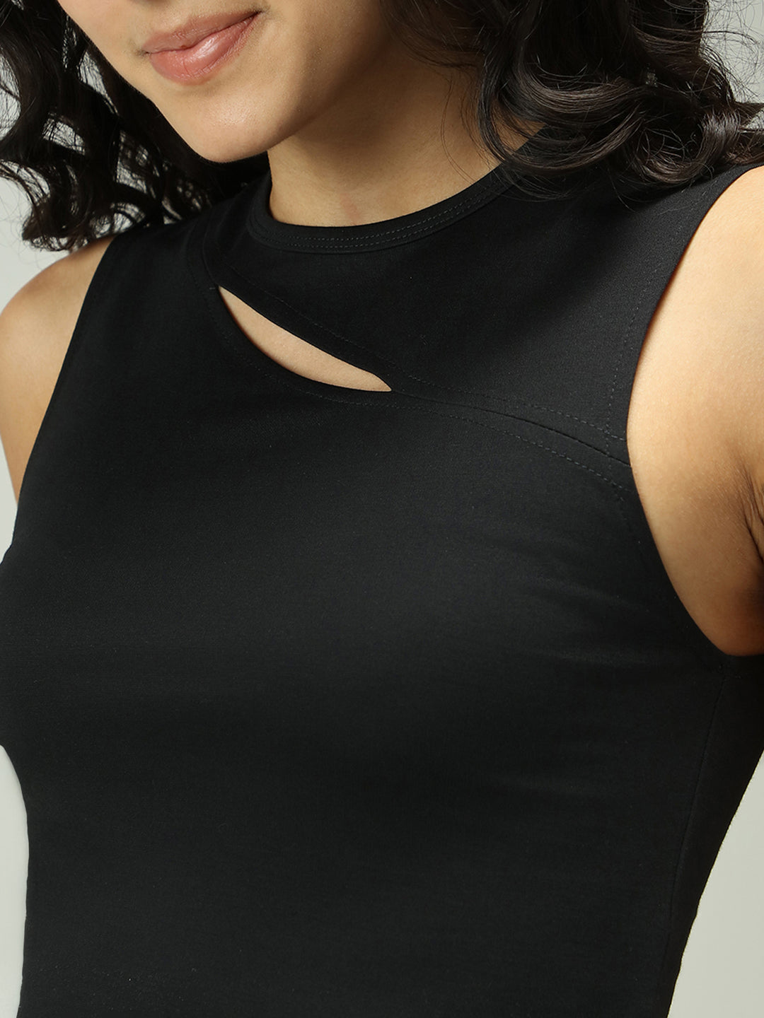 Black Solid Top With A Slit