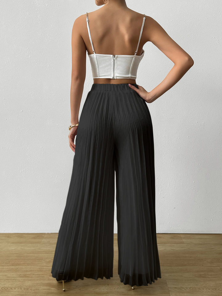 Black Solid Wide Leg Pleated Trouser