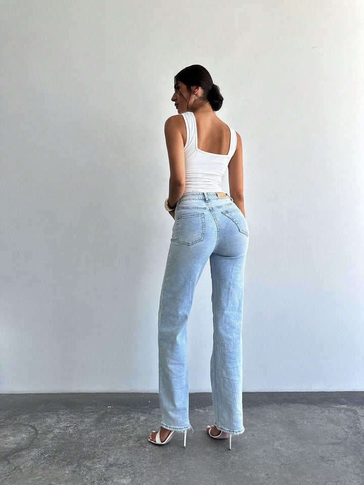 White Buckle Attach Front  Detail Top