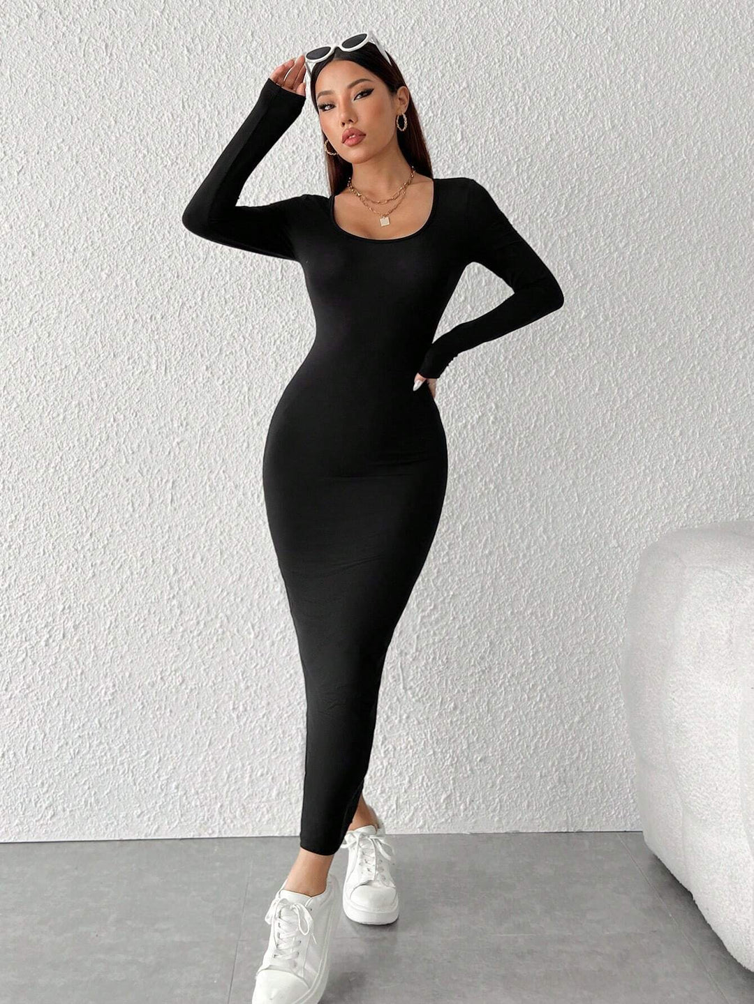 Black Full Sleeve Round Neck Sleeve