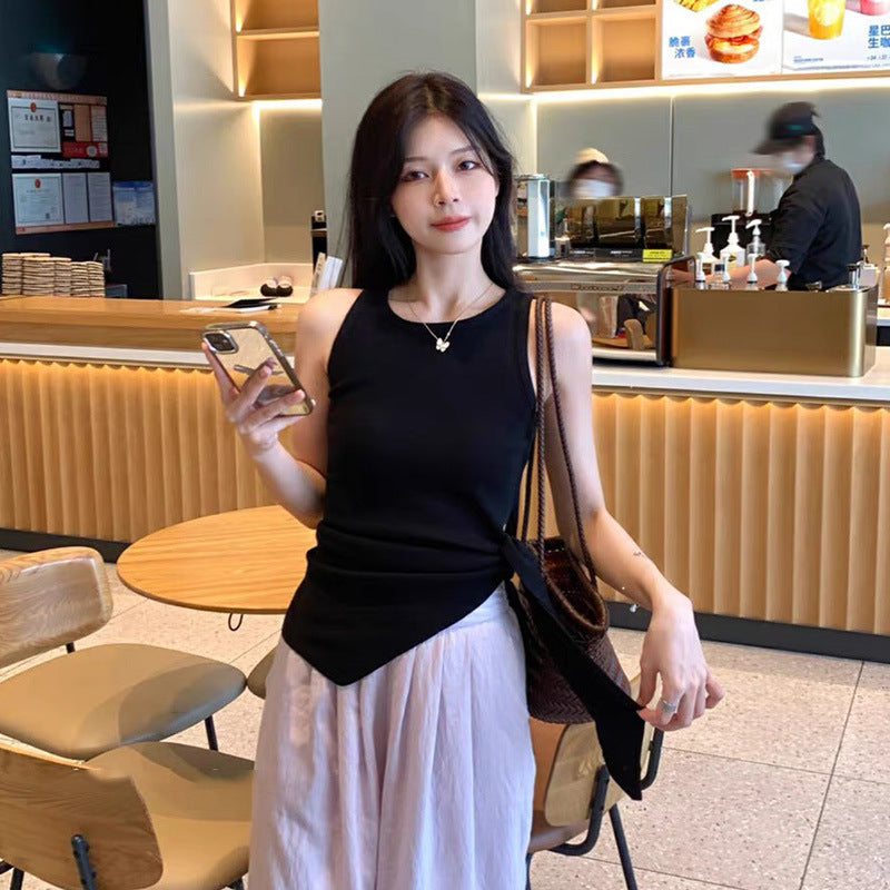 Black Knotting Tshirt