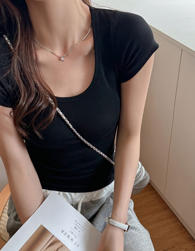 Black Scoop Neck Solid T-Shirt