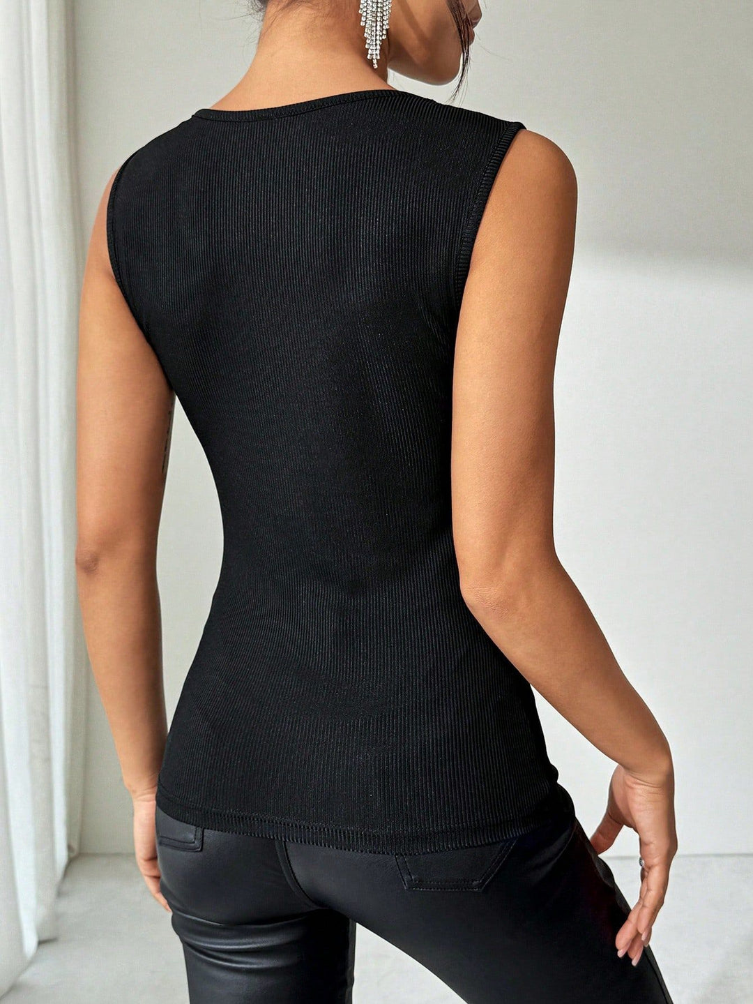 Black Sleeveless Neck Detail Top