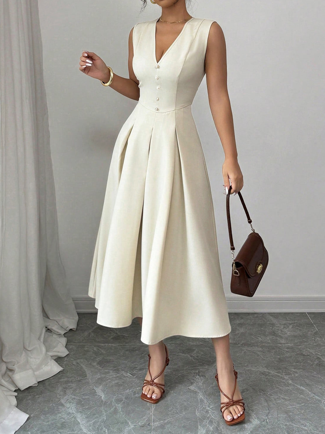 Off White Sleeveless V-Neck Dress