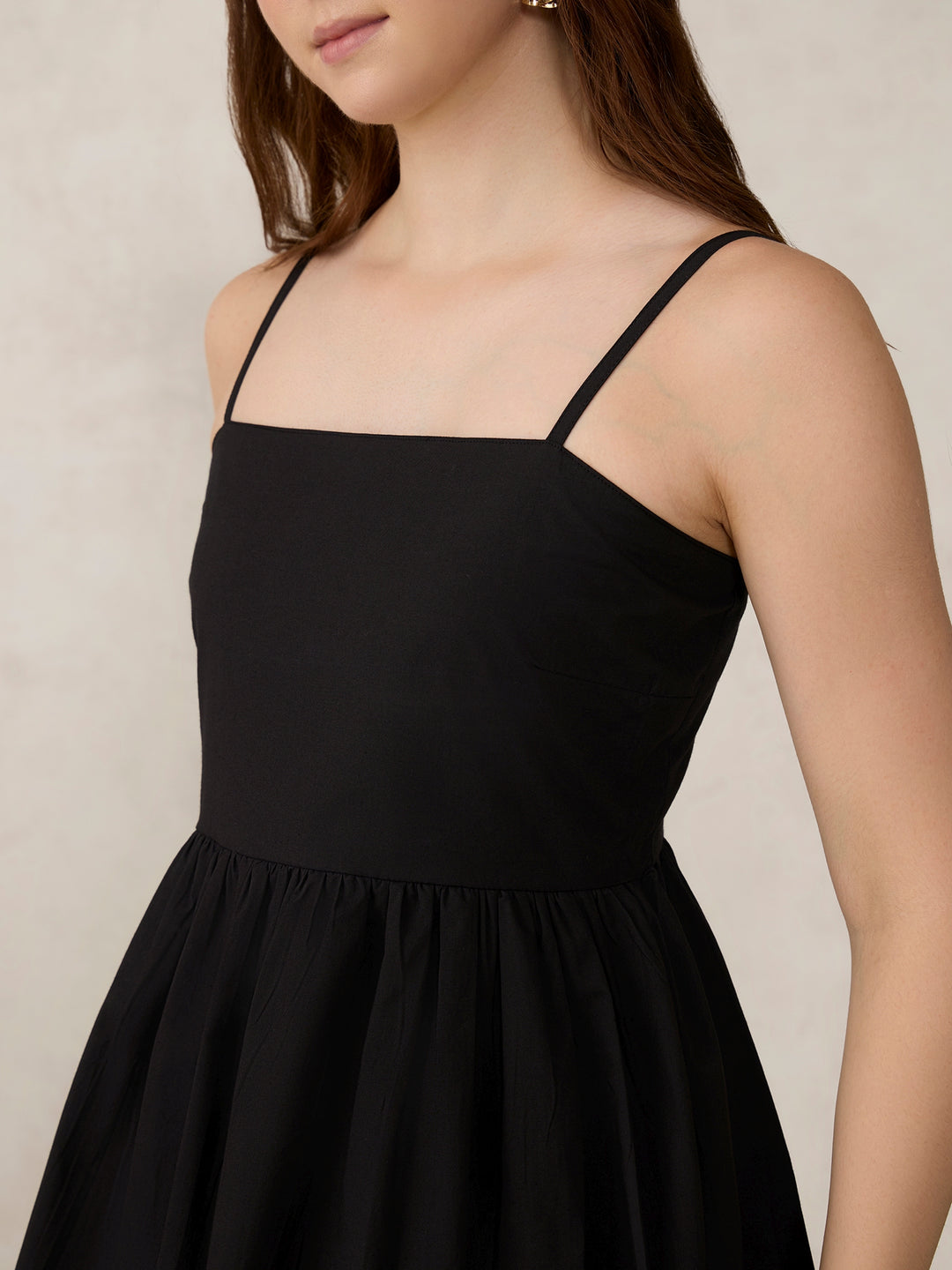 Black Solid Bubble Hem Mini Dress