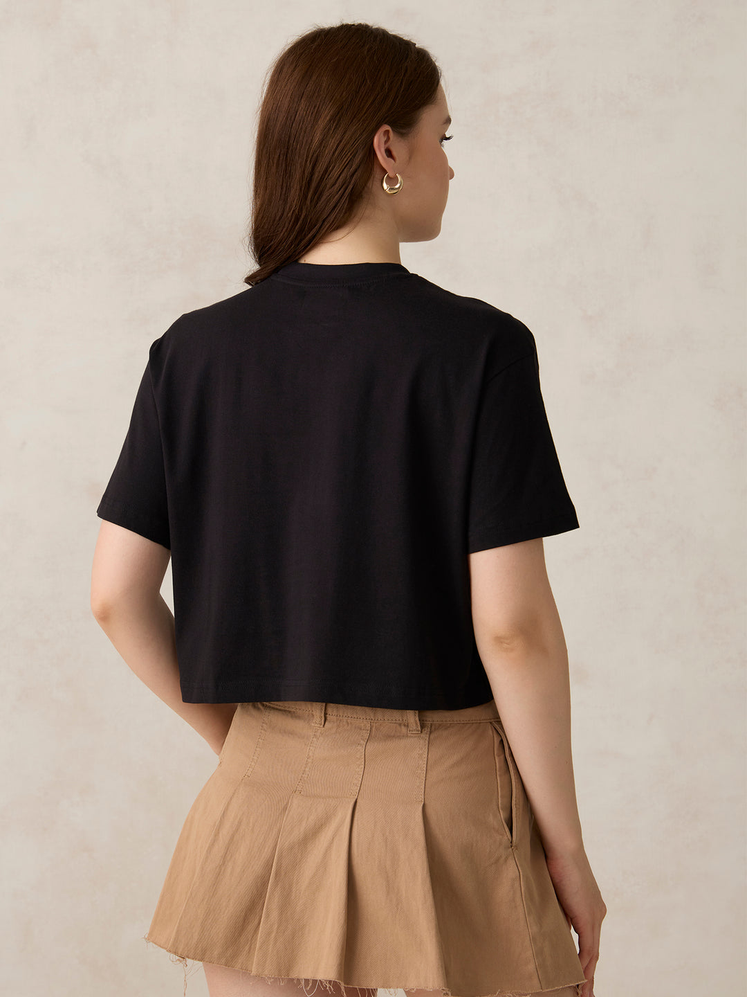 Black Cropped Graphic Tshirt
