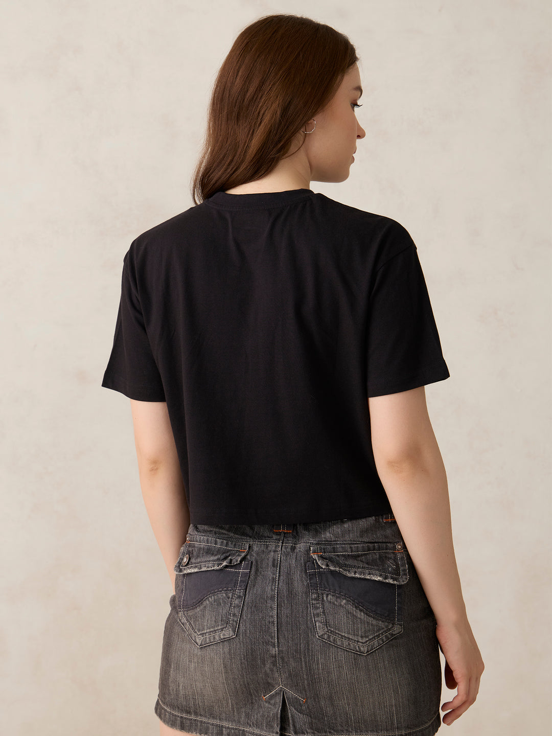 Black Cropped Graphic T-Shirt