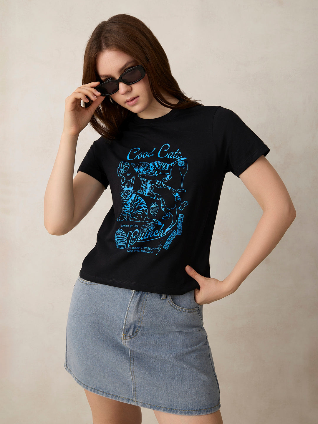 Black Crew Neck Graphic Tshirt