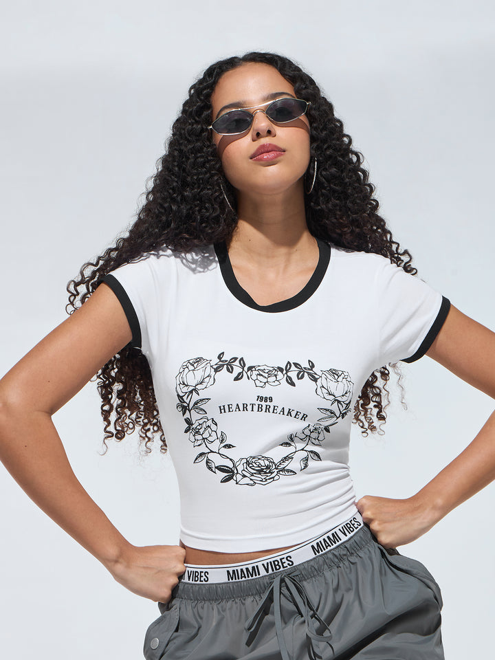 White Crew Neck Graphic Tshirt