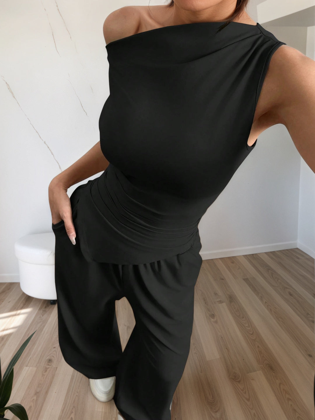 Black One Shoulder Sleeve Asymmetrical Top And Pant Set