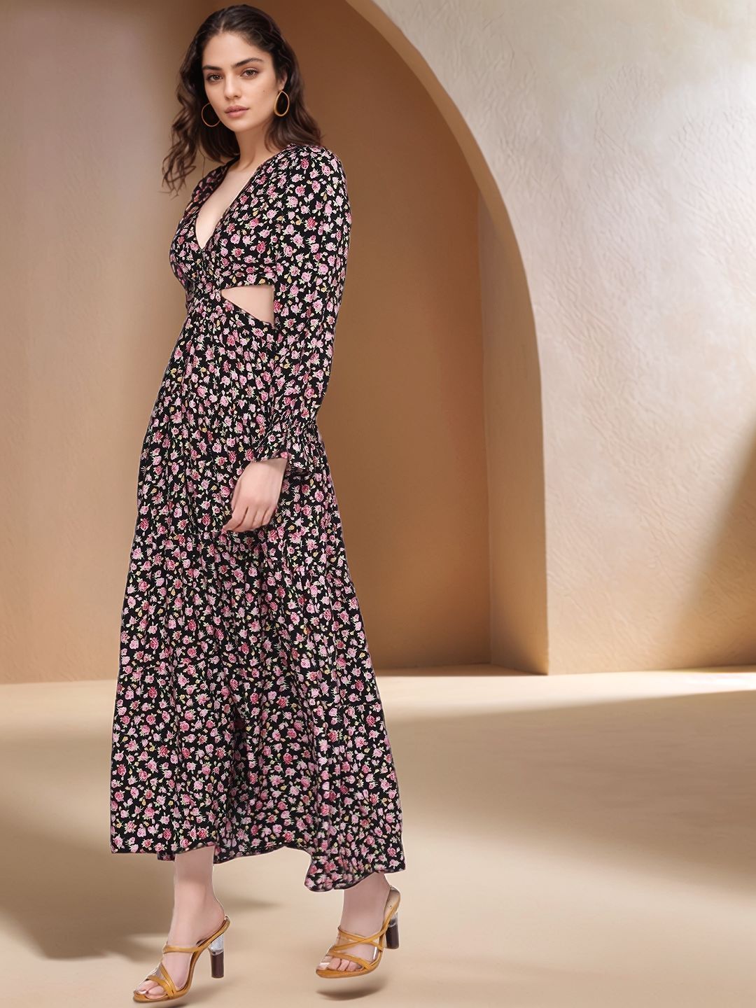 Black Full Sleeves Waist Cut-Out Printed Dress