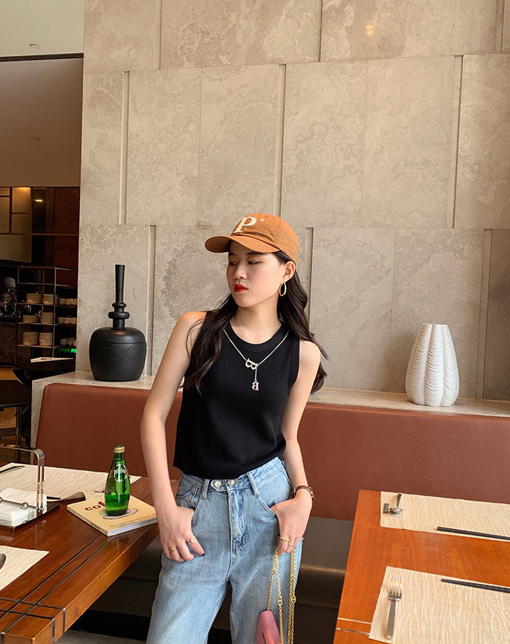 Black Sleeveless Basic Tank Top