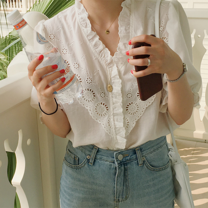 White Schiffly Solid Top