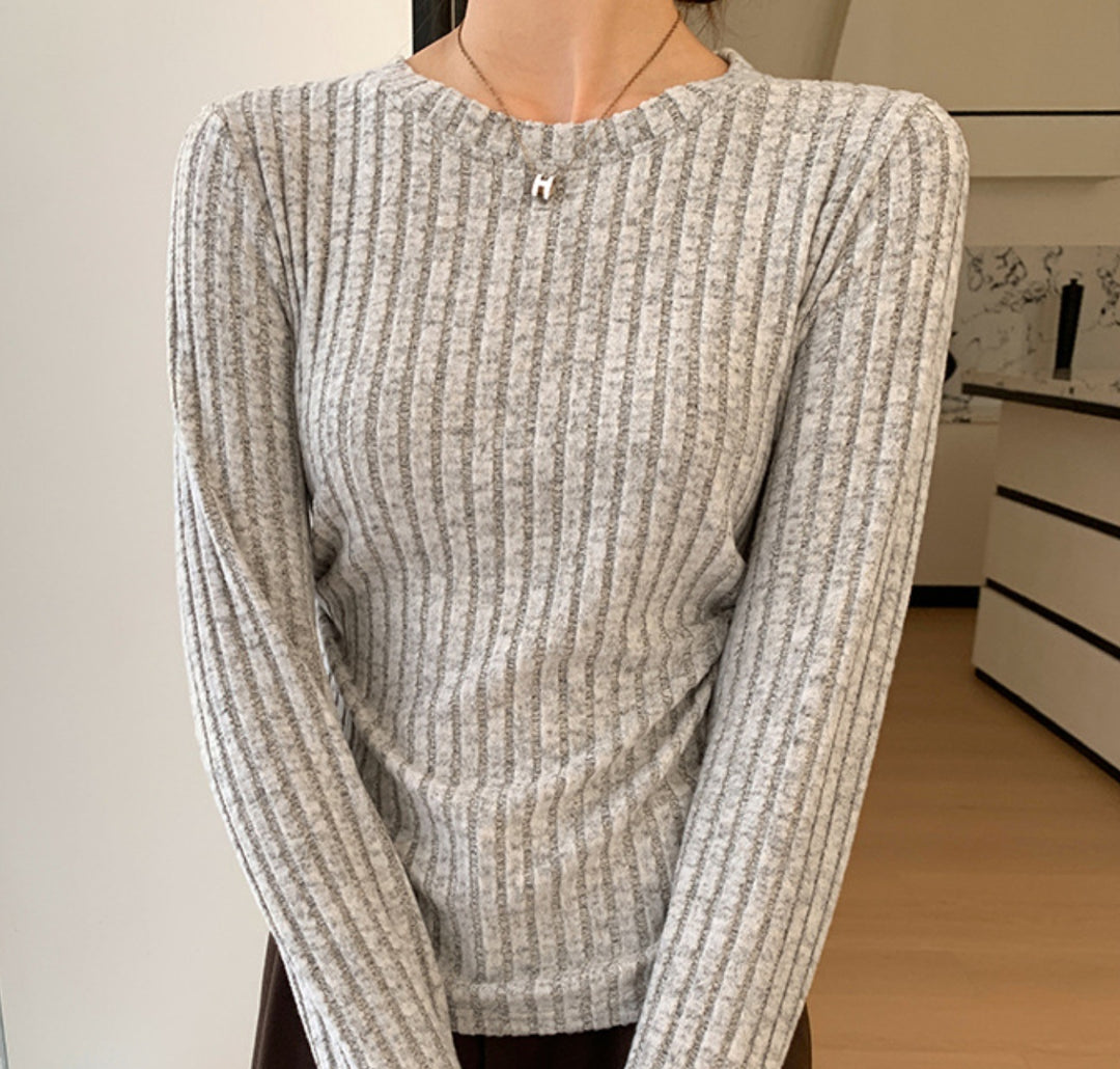 Grey Full Sleeve Crew Neck Fitted Top