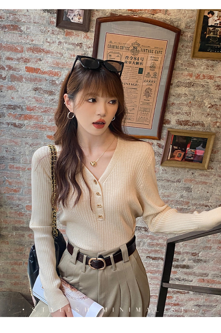 Cream Full Sleeve V Neck Buttoned Fitted Top