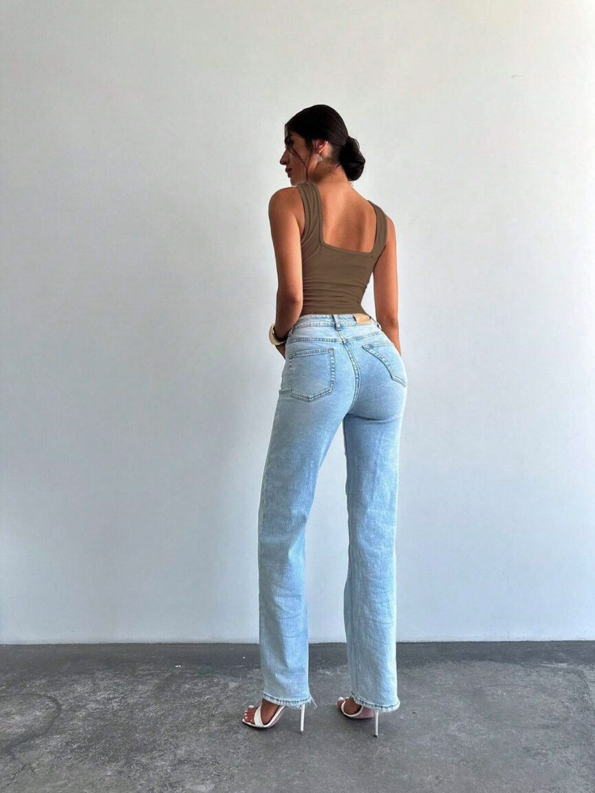 White Buckle Attach Front Detail Top