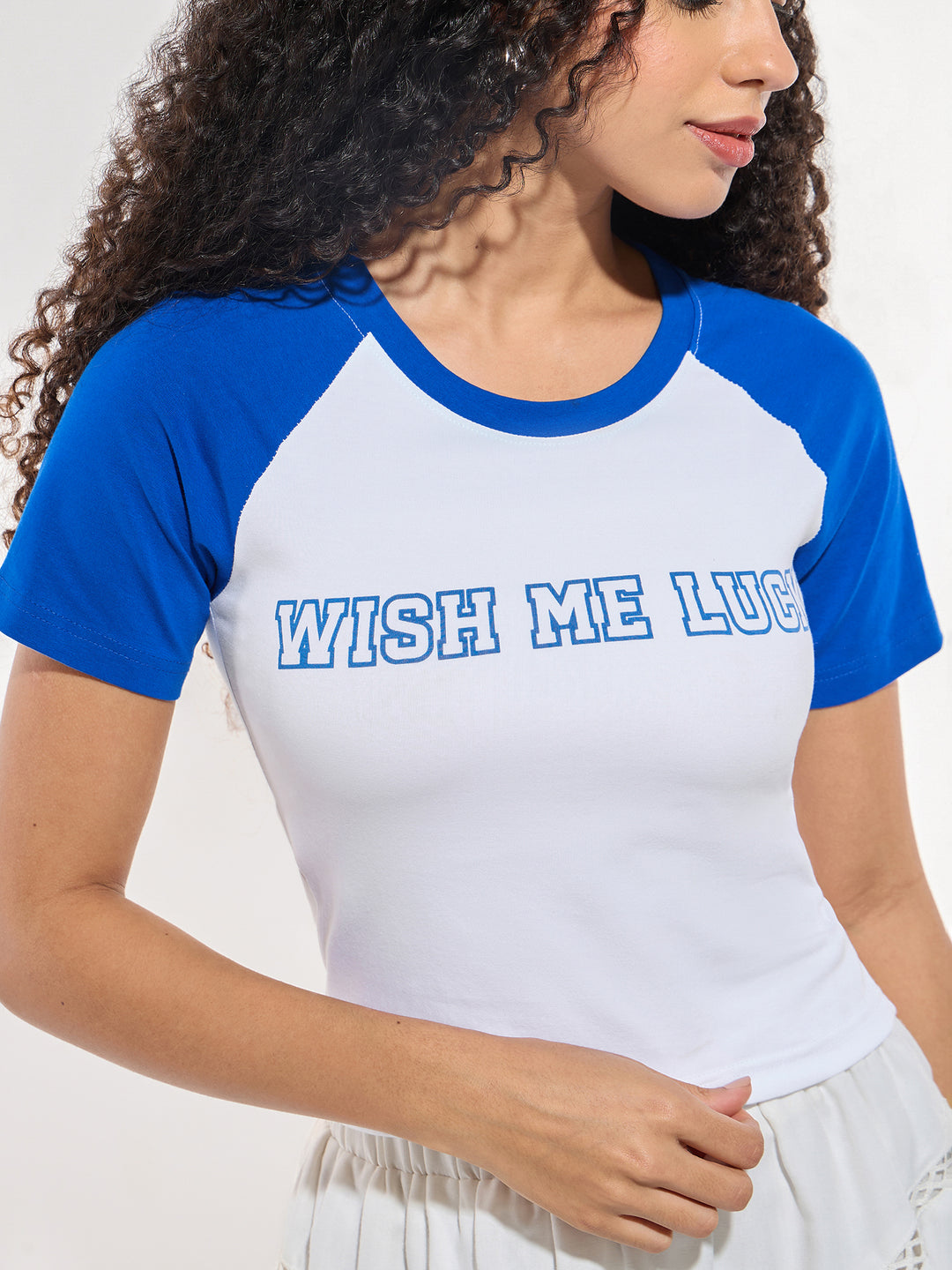 White Crew Neck Graphic Tshirt