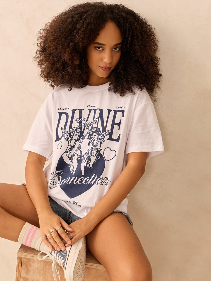 White Crew Neck Graphic Tshirt