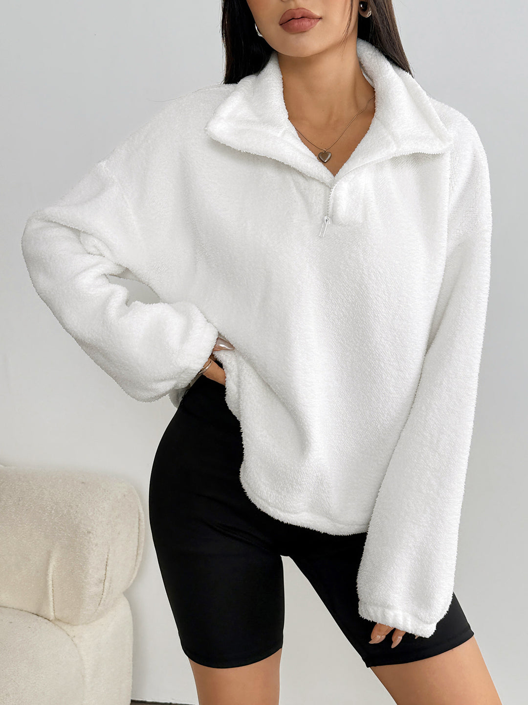 White Full sleeve big collar sweatshirt