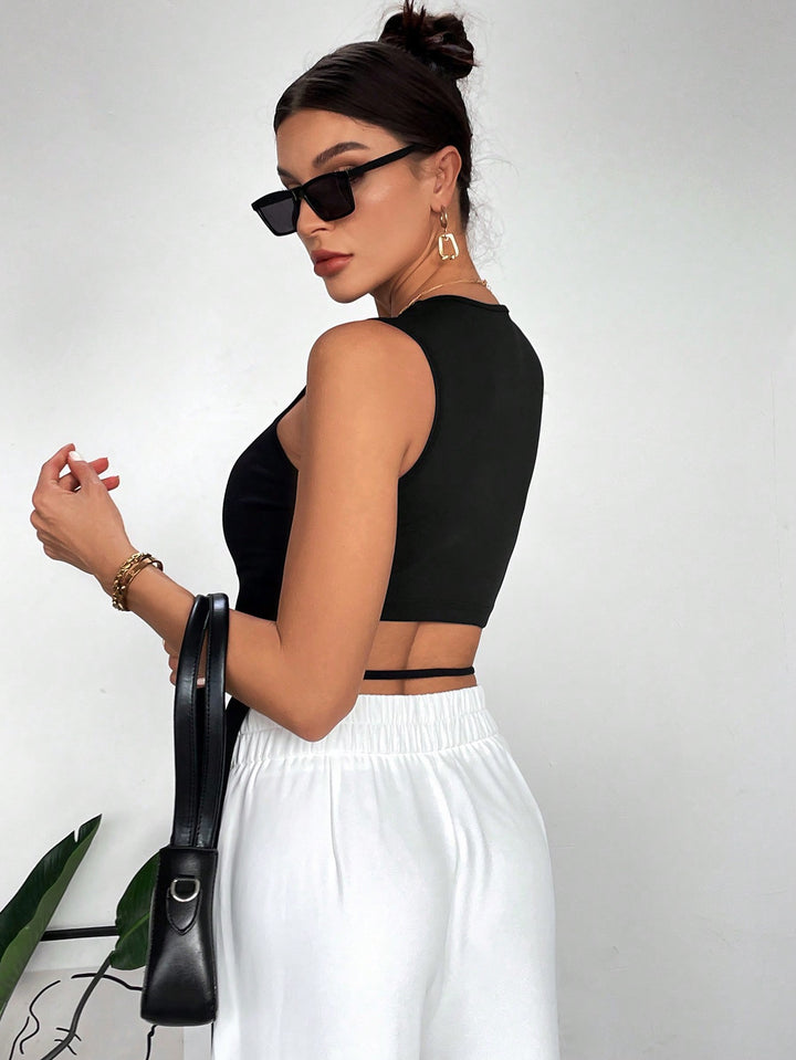 Black Sleeveless Round Neck Back Strap Top